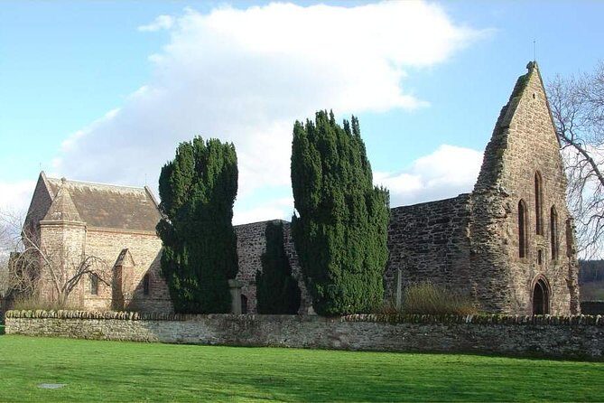 Clan Tour - OUTLANDER series and Loch Ness - Wardlaw Mausoleum: Frasers, Clan Lovat, and a Quick Stop With Context