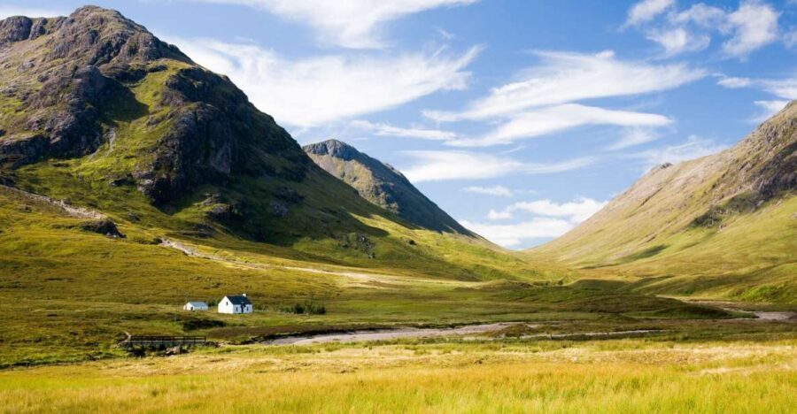 Edinburgh: Loch Ness, Glencoe, and Highlands Day Tour - Glencoe photo stop and The Three Sisters story: why the timing matters