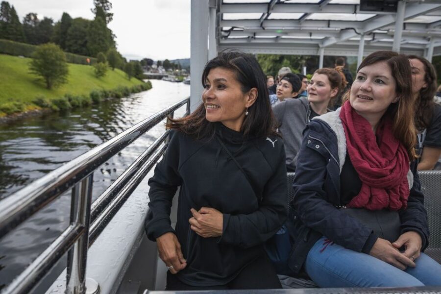 Edinburgh: Loch Ness, Glencoe, and Highlands Day Tour - Pitlochry break, Loch Laggan, and the return to Edinburgh: how to stay comfortable