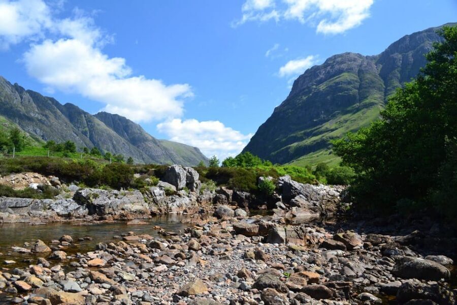 Edinburgh: Private Loch Ness, Glencoe & The Highlands Tour - Expert chauffeur-guides make or break the day