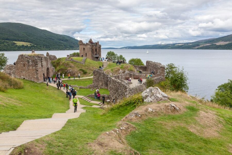 From Inverness: Loch Ness Cruise and Urquhart Castle - The Loch Ness cruise: what to expect on open water