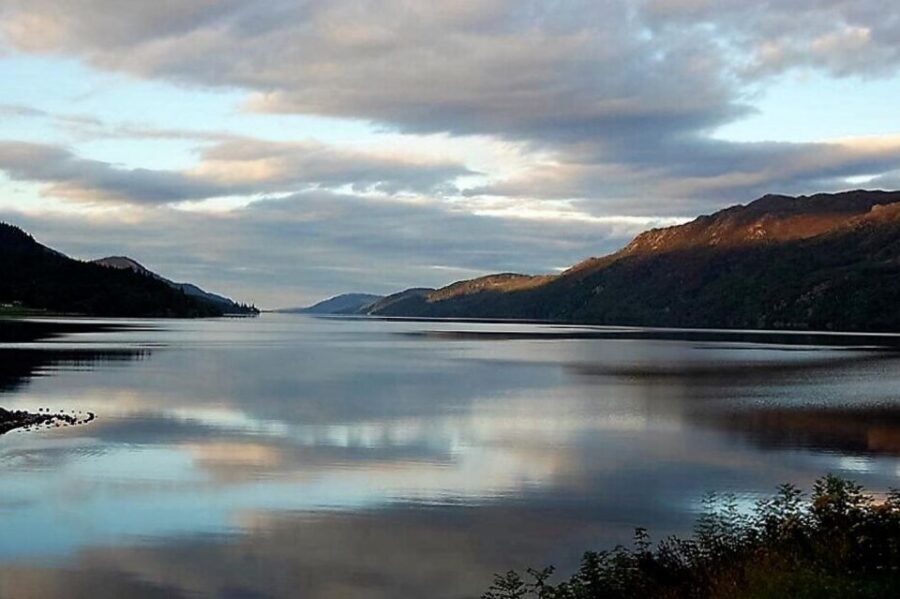 Inverness: Loch Ness Experience 1-Day Tour - Dochgarroch and the Caledonian Canal start: getting oriented fast