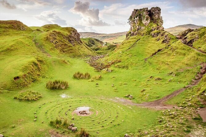 Isle of Skye, Loch Ness & Highlands: 3-Day Private Luxury Tour - A smooth private loop from Edinburgh to Skye and Loch Ness