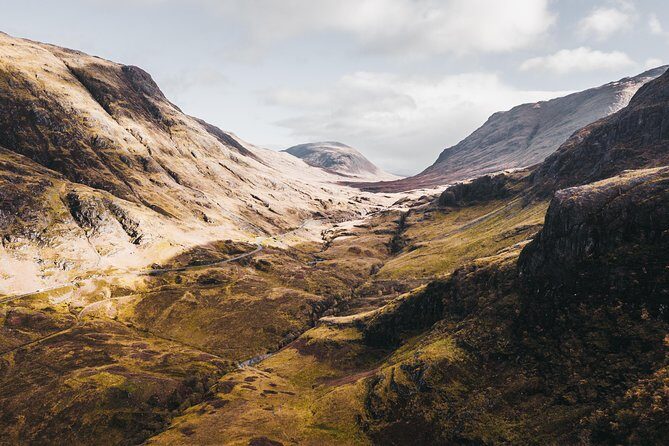 Loch Ness, Glen Coe & The Highlands Day Tour from Edinburgh - Stirling Castle Stories While You Pass By