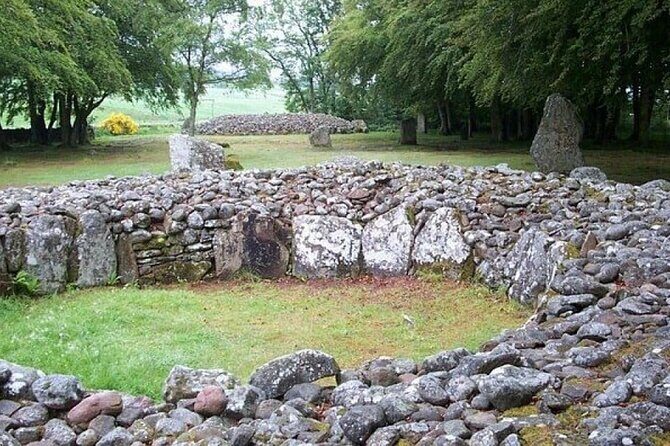 Private Tour to Loch Ness Culloden Battlefield Clava and Cawdor - Cawdor Castle: Gardens, Big Wood, and the Thanes Since 1370