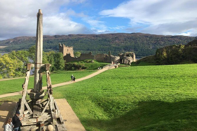Scottish Highlands, Loch Ness and Glencoe Day Trip from Edinburgh - Photo stopping on the return: Stirling Castle as the history bookmark